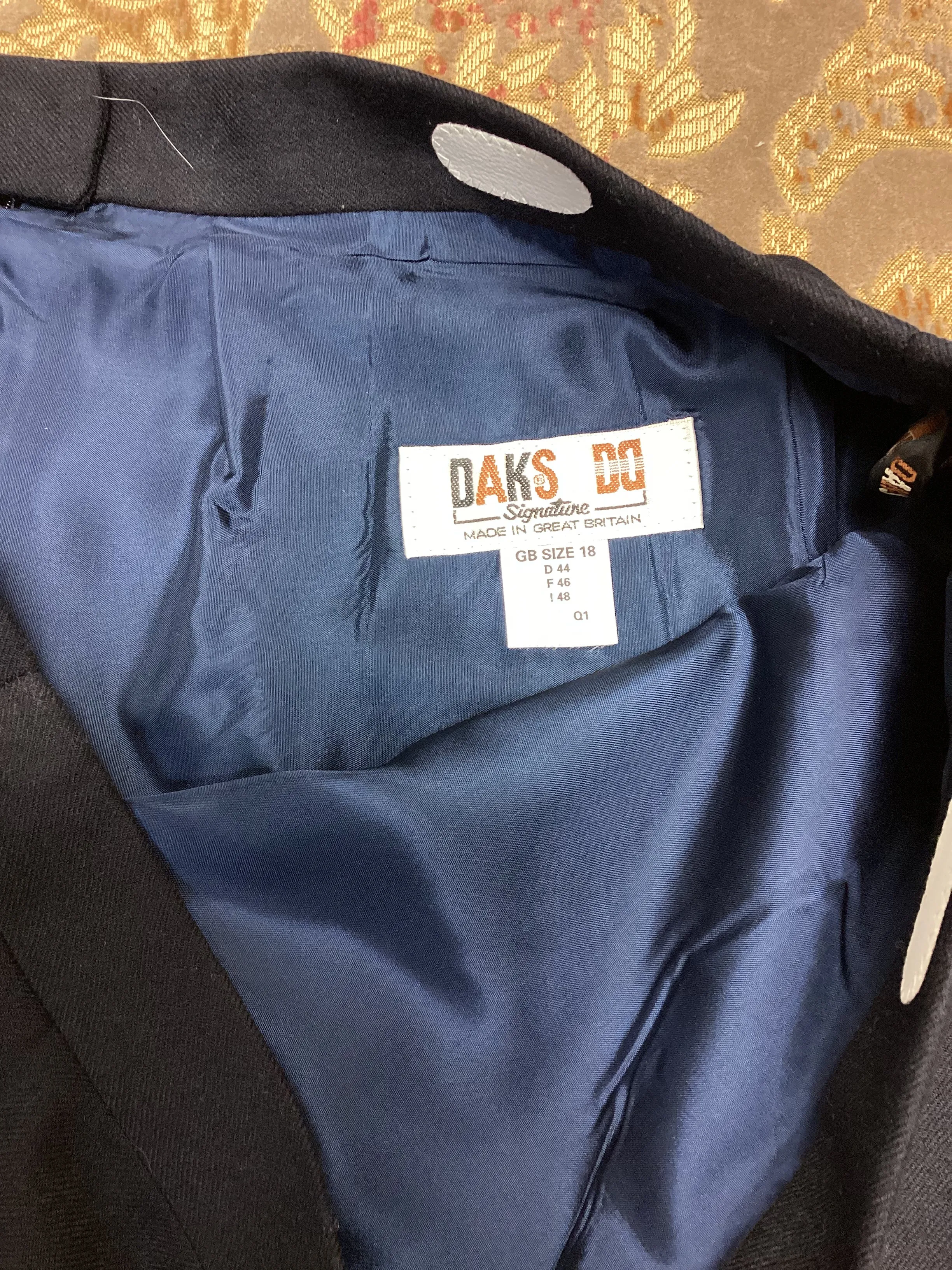 DAKS Signature Vintage Navy Blue Pure Wool Pencil Skirt Size 18